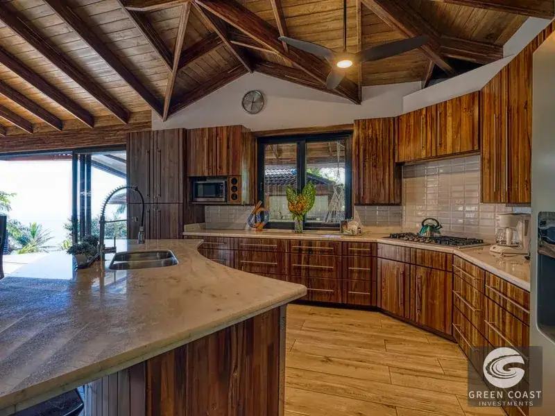 Luxury Dominical Estate with 3 Villas, Infinity Pool & Panoramic Pacific Views — view 15, Dominical, Costa Rica