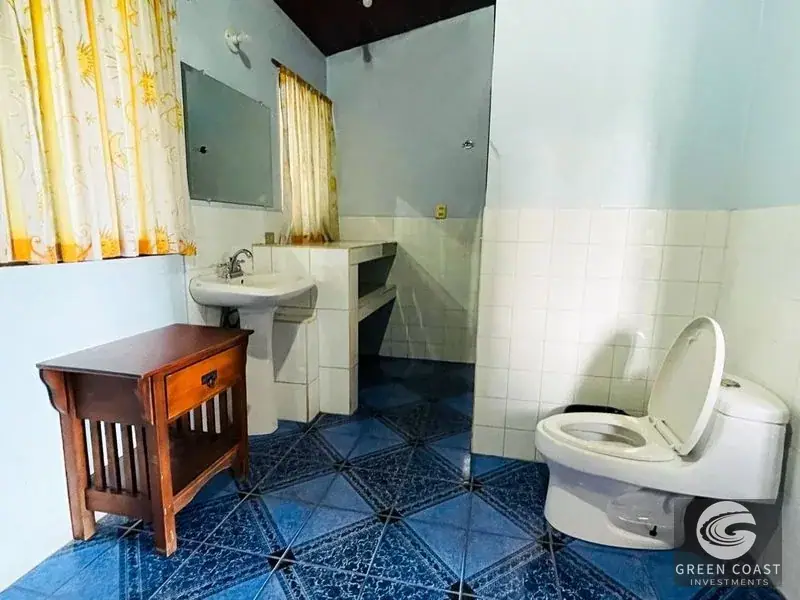 Spacious 8-Acre Ojochal Estate with Ocean Views, Guest House, and Endless Expansion Potential — view 23, Ojochal, Costa Rica