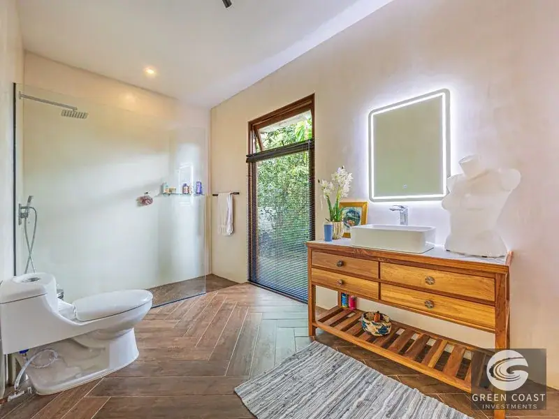 Private Rainforest Estate in Ojochal: 4-BR Furnished Jungle Oasis with Guest Cabin and Development Land — view 13, Ojochal, Ojochal, Costa Rica