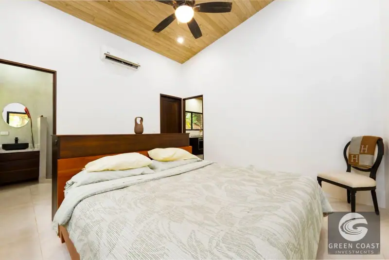 Income-Producing Boutique Hotel Compound with Private Residence and Prime Highway Frontage in Uvita — view 58, Uvita, Costa Rica