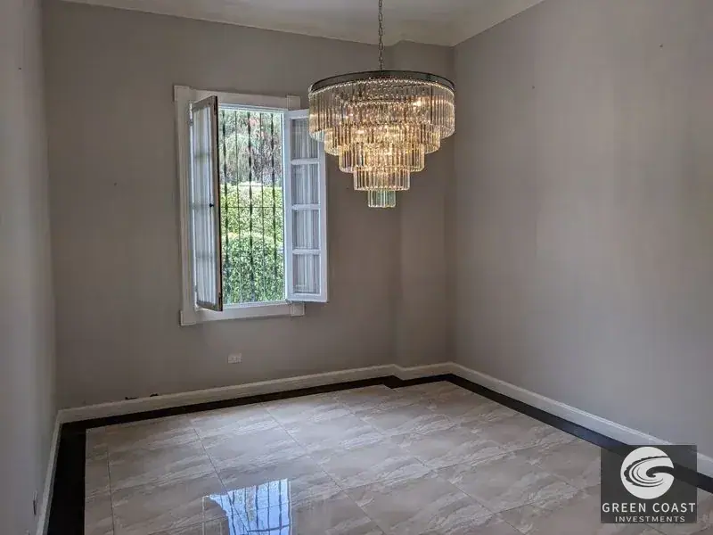 Elegant Italian-Style Luxury Villa with Lush Gardens in Prime San Pedro Location photo 44