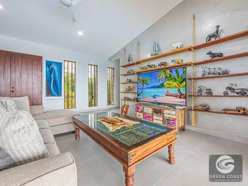 Luxury 5-BR Ocean View Villa with Infinity Pool in Exclusive Uvita Gated Community — view 12, Bahía Ballena, Osa, Costa Rica