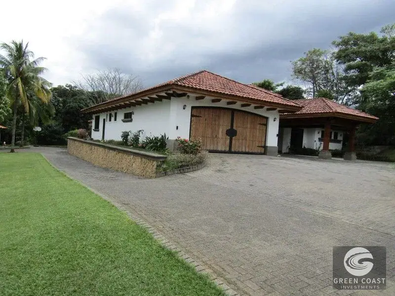 Luxury Santa Ana Estate with Two Homes, Private Pool, and Expansive Gardens near Route 27 — view 8, Santa Ana, Costa Rica