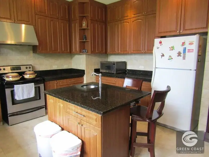 Luxury Santa Ana Estate with Two Homes, Private Pool, and Expansive Gardens near Route 27 — view 16, Santa Ana, Costa Rica