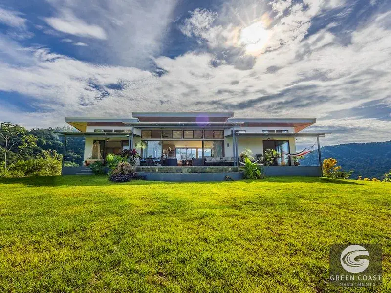Luxury Ocean-View Estate with Main Villa, Two Guest Houses, and Dual Infinity Pools in Quepos — view 3, Savegre, Quepos, Costa Rica