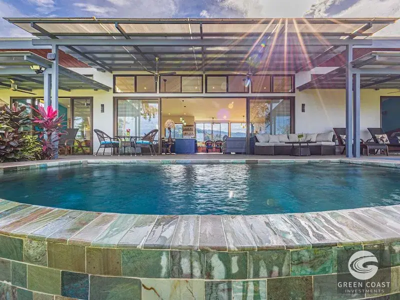Luxury Ocean-View Estate with Main Villa, Two Guest Houses, and Dual Infinity Pools in Quepos — view 4, Savegre, Quepos, Costa Rica