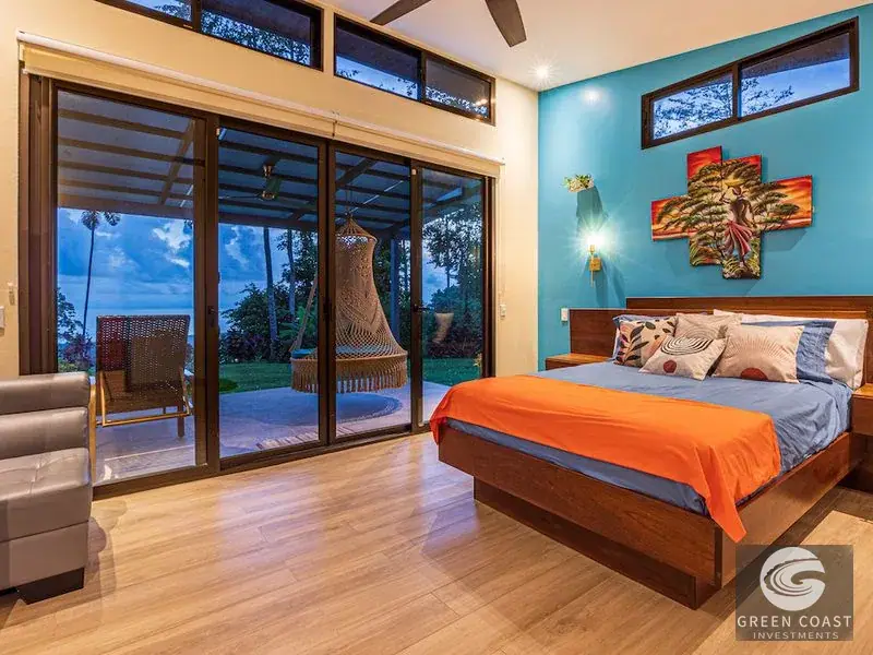 Luxury Ocean-View Estate with Main Villa, Two Guest Houses, and Dual Infinity Pools in Quepos — view 14, Savegre, Quepos, Costa Rica