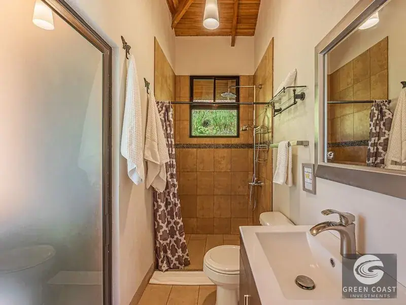 Luxury Ocean-View Estate with Main Villa, Two Guest Houses, and Dual Infinity Pools in Quepos — view 25, Savegre, Quepos, Costa Rica