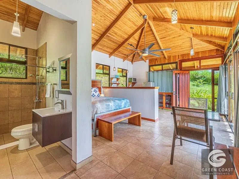 Luxury Ocean-View Estate with Main Villa, Two Guest Houses, and Dual Infinity Pools in Quepos — view 28, Savegre, Quepos, Costa Rica