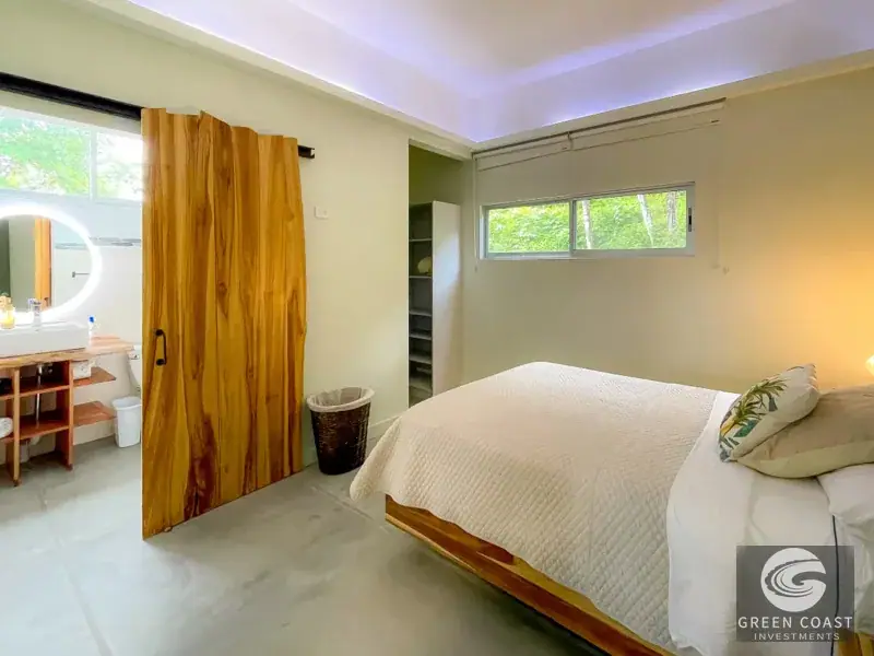 9-Bed Luxury Ocean-View Villa Near Manuel Antonio National Park — view 30, Manuel Antonio, Costa Rica