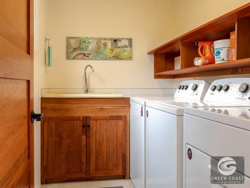 Luxury 4BR Ocean-View Villa in Uvita: Sunset Views & Bordering Nature Reserve — view 13, Bahía Ballena, Osa, Costa Rica