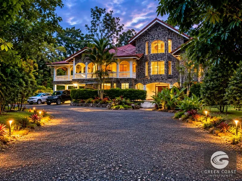 Spacious 5-BR Tropical Estate with Pool & Expansive Gardens in San Isidro — view 30, San Isidro, Perez Zeledon, Costa Rica
