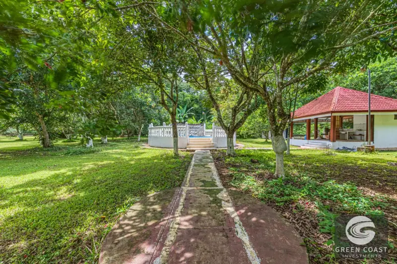 Spacious 5-BR Tropical Estate with Pool & Expansive Gardens in San Isidro — view 62, San Isidro, Perez Zeledon, Costa Rica