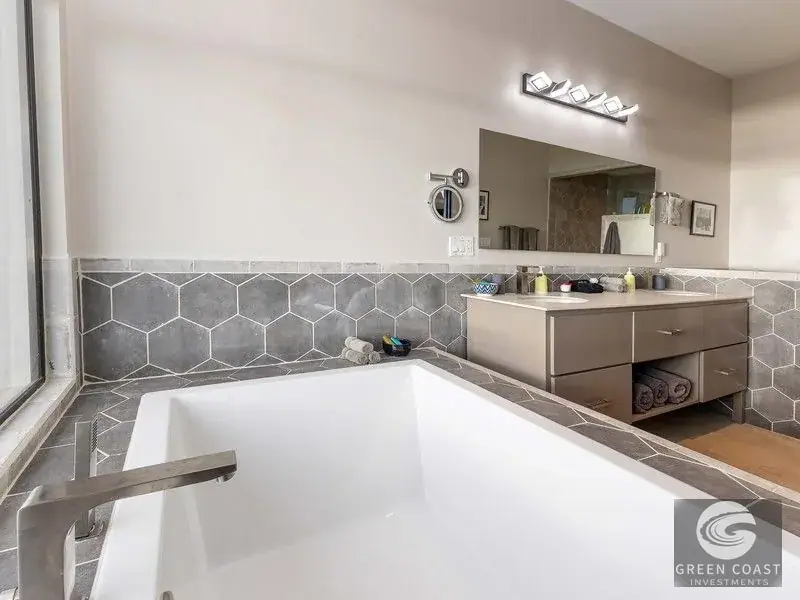 6-Bed Luxury Uvita Estate with Ocean Panorama & Sunken Pool Lounge | Green Coast Investments — view 18, Bahía Ballena, Osa, Costa Rica