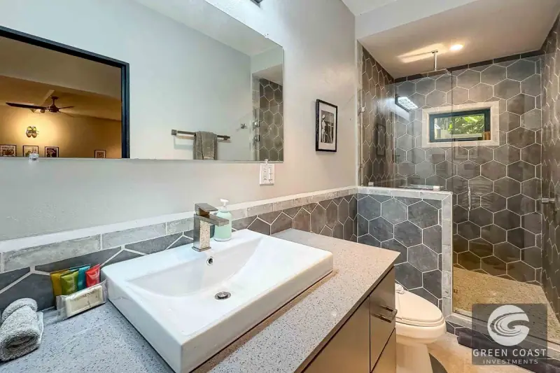 6-Bed Luxury Uvita Estate with Ocean Panorama & Sunken Pool Lounge | Green Coast Investments — view 64, Bahía Ballena, Osa, Costa Rica