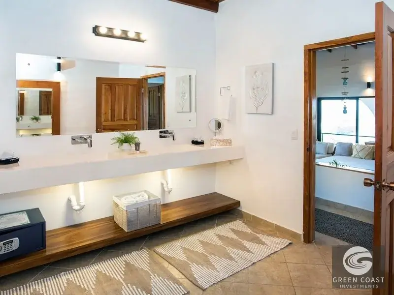 Manuel Antonio Luxury Cliffside Villa with Panoramic Ocean Views — view 10, Manuel Antonio, Costa Rica