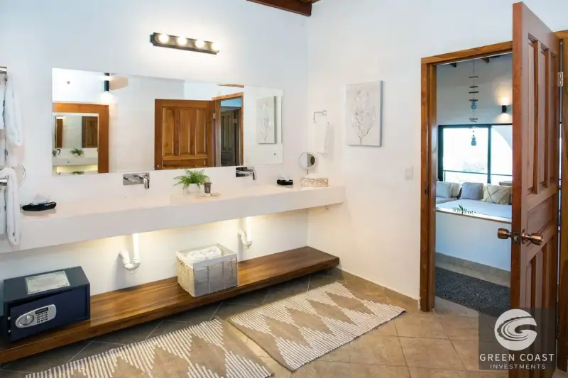 Manuel Antonio Luxury Cliffside Villa with Panoramic Ocean Views — view 44, Manuel Antonio, Costa Rica