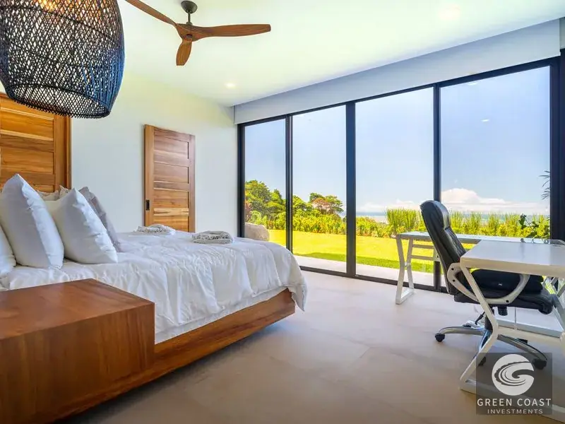 Modern Glass Sanctuary in Ojochal with Panoramic Ocean Views & Off-Grid Solar — view 27, Ojochal, Costa Rica