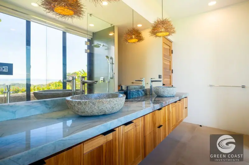 Modern Glass Sanctuary in Ojochal with Panoramic Ocean Views & Off-Grid Solar — view 62, Ojochal, Costa Rica