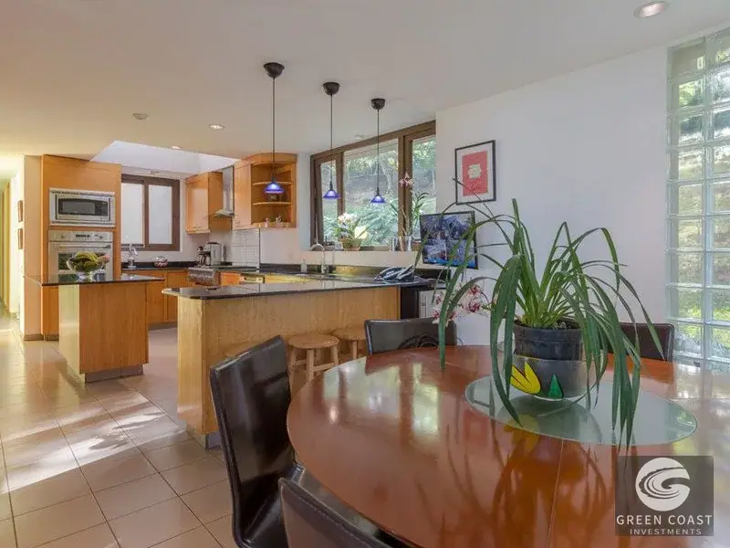 Green Coast Investments Presents an Expansive Escazu Estate with Breathtaking Central Valley Views — view 13, Escazu, Costa Rica