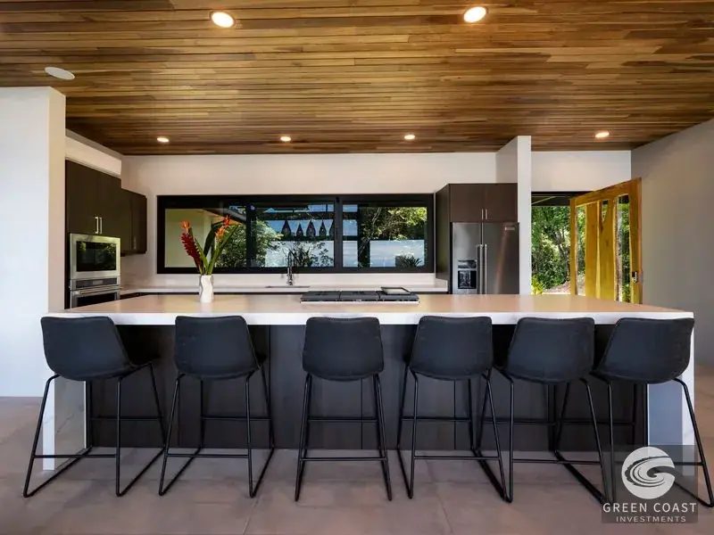 Dominical Luxury Ocean-View Estate: 4-Bed Modern Haven with Infinity Pool by Green Coast Investments — view 16, Dominical, Costa Rica