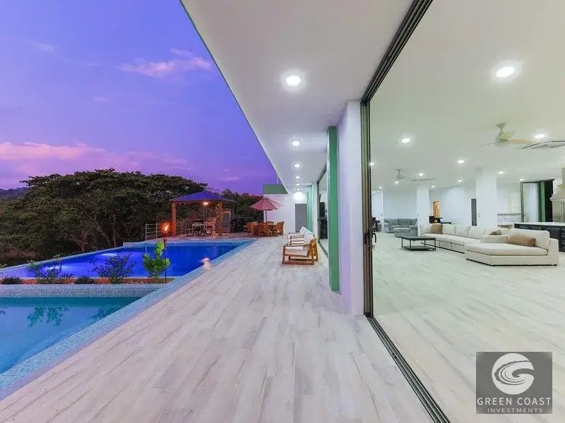 7-Bed Luxury Hilltop Estate in Quepos | 5 Acres with Pools & Mountain Views — view 2, Quepos, Costa Rica