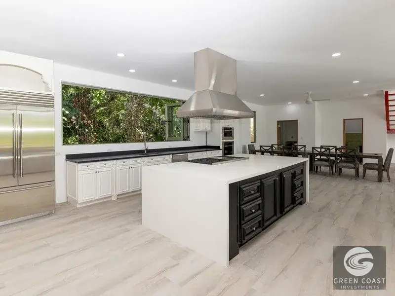 7-Bed Luxury Hilltop Estate in Quepos | 5 Acres with Pools & Mountain Views — view 19, Quepos, Costa Rica