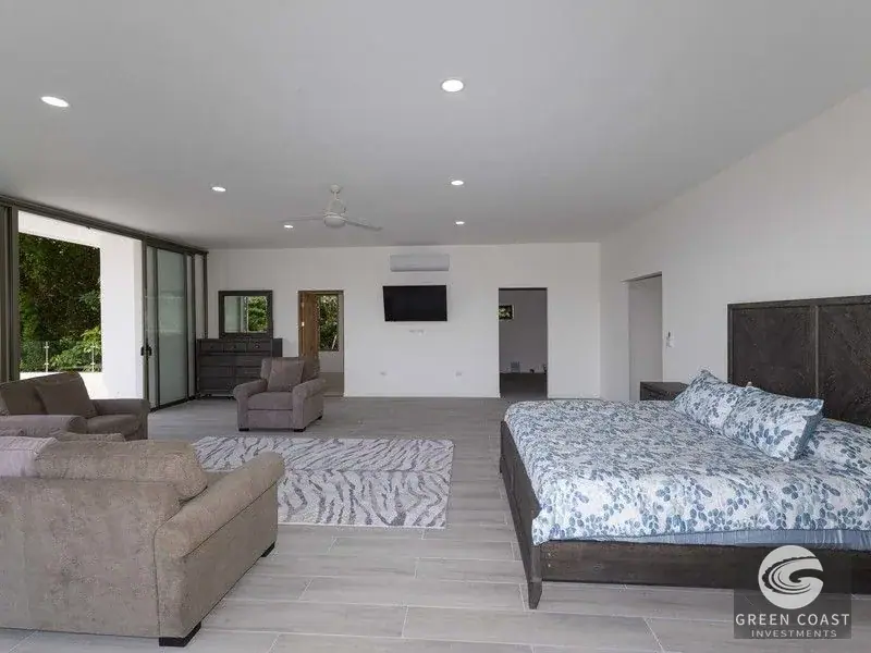 7-Bed Luxury Hilltop Estate in Quepos | 5 Acres with Pools & Mountain Views — view 23, Quepos, Costa Rica
