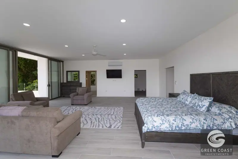 7-Bed Luxury Hilltop Estate in Quepos | 5 Acres with Pools & Mountain Views — view 55, Quepos, Costa Rica